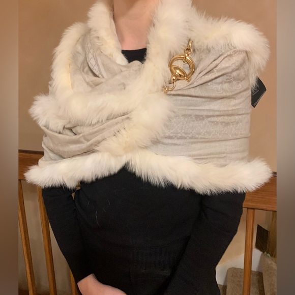 NWOT Gucci scarf - Picture 6 of 14